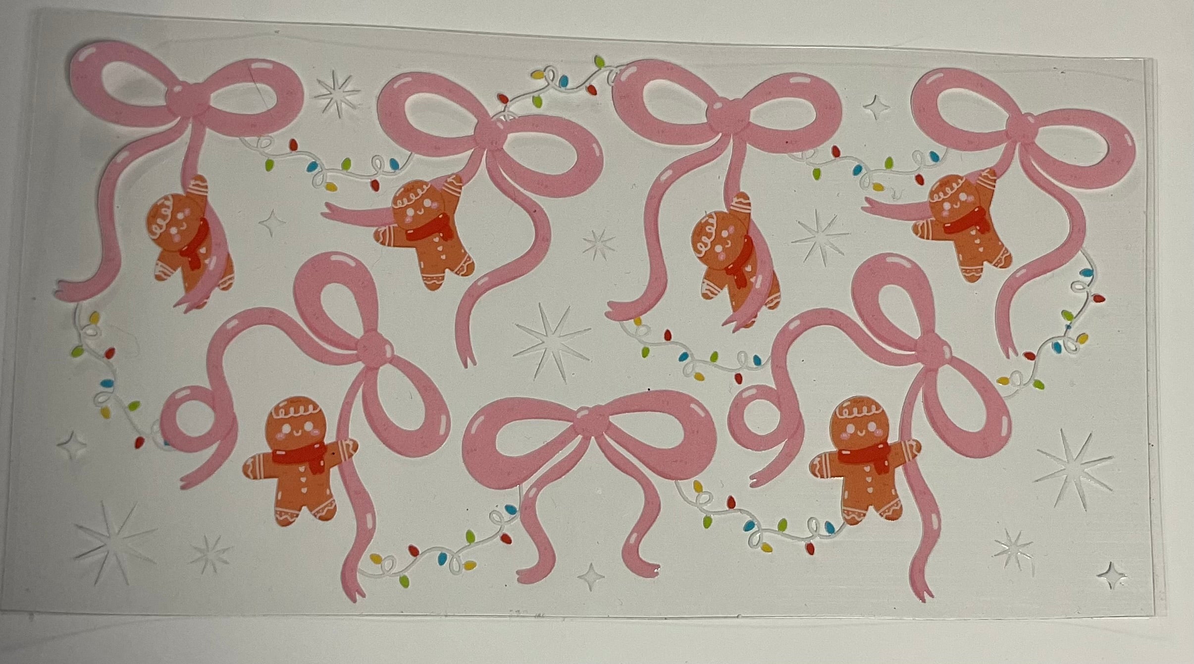 Gingerbread with pink bows